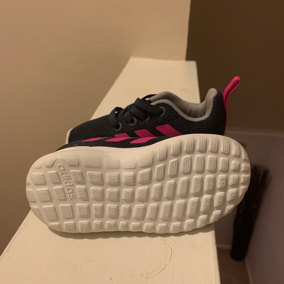 Adidas sneakers - Picture 4 of 4